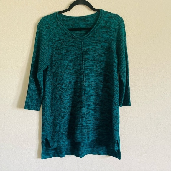 Woman’s highlow vneck sweater top size M green black ribbed sleeves soft stretch - Picture 7 of 8